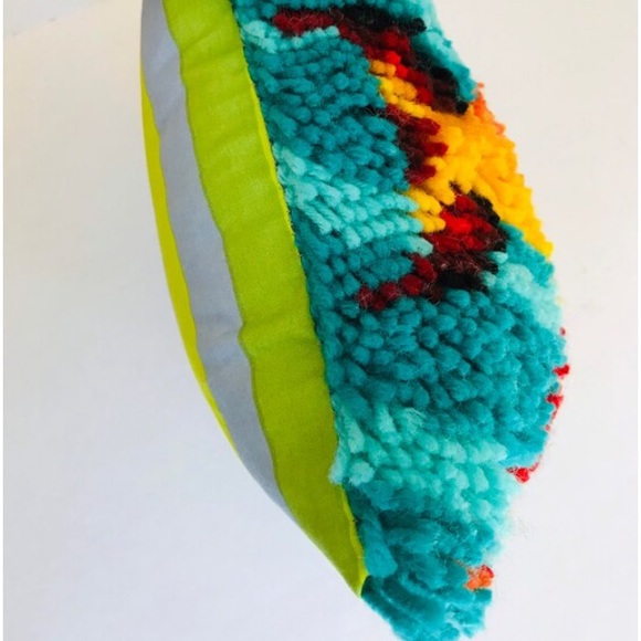 ⭐️Angel Fish hand-crafted Pillow - Picture 4 of 11